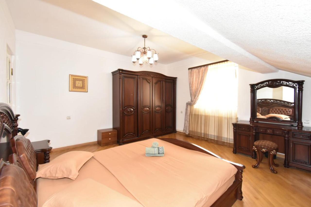 Guesthouses Opera Jereván Kültér fotó