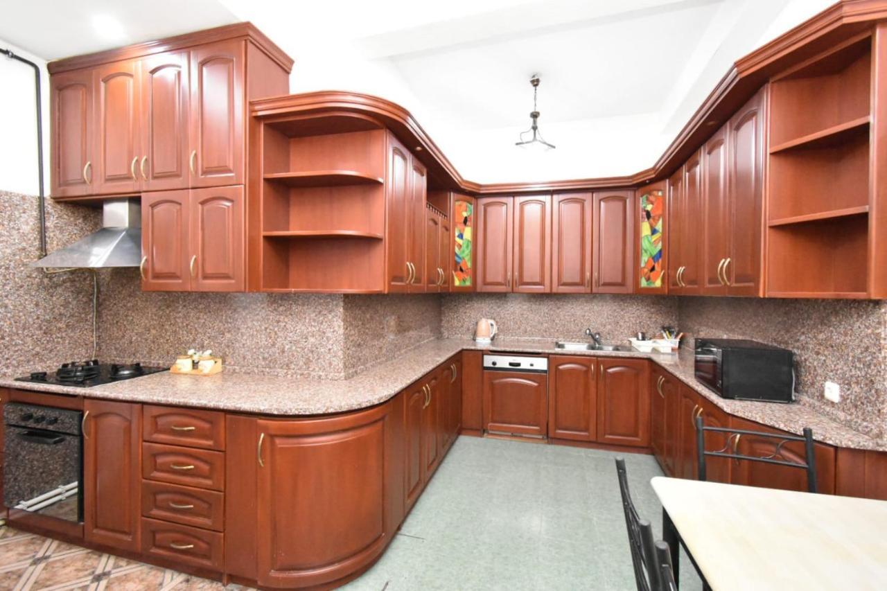 Guesthouses Opera Jereván Kültér fotó